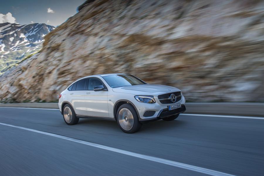  Mercedes-Benz GLC350 e 4Matic Coupe 2016 года  (фото 23 из 43)